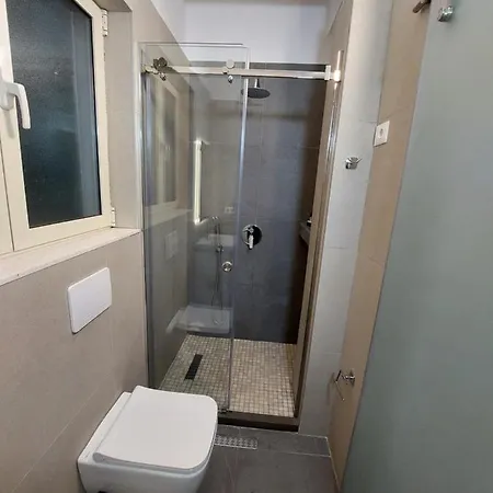 Feel At Ap1 * Tirana